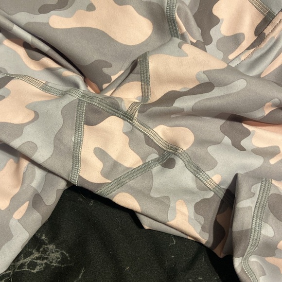 Fabletics Powerhold leggings Sz L - Picture 5 of 5